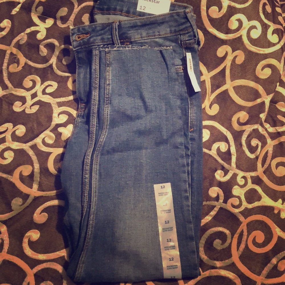 Old Navy super skinny Rockstar Jean size 12